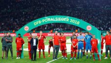 Упрекват Байерн за "забравения" шпалир снощи