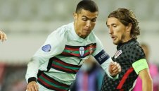 41-годишен вратар ще спира Роналдо и Модрич