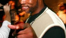 Пи Ел загря с оргия за купата