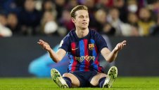 Шави рискува с Де Йонг за “Ел Класико”