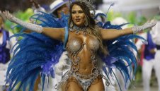 Летни секс Игри? Раздават рекордните 9 000 000 презерватива в Рио