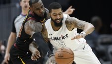 Уизърдс омагьосаха Кливланд, Къри наказа Клипърс с 44