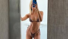 Гаджето на Куртоа пръска сексапил по бельо + СНИМКИ