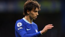 Пробутват Жоао Феликс на Свраките