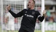 С два гола: Руни отново обра овациите в САЩ