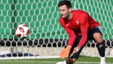 Тотнъм глобява пиянката Юго Лорис