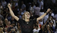 Саша Зверев е вторият финалист в Маями, ще спори с Иснър за трофея