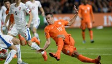 Ван Перси: Няма да приключвам с националния