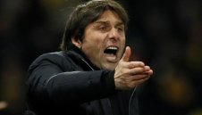 Конте остава на "Стамфорд Бридж", засега