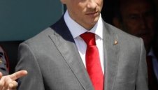 Торес с нова прическа