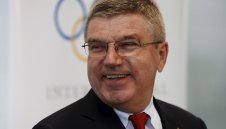 Шефът на МОК: Проблемите на ФИФА няма да се решат с избирането на нов президент