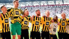 Байерн трепери: Дортмунд се хвърля за последната крачка