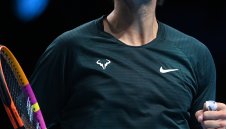 Надал оцеля и е на 1/2-финал в Лондон