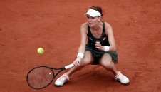 Сензация в Париж! Радванска е аут от "Ролан Гарос"