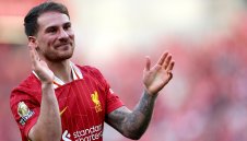 Реал Мадрид търси в Англия заместник на Модрич