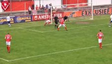 Куриоз в Холандия: Съдия вкара гол и го зачете + ВИДЕО