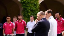 Юве се е целил в големи звезди през лятото