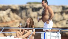 Лапорта фаворит за президентския стол в Барса