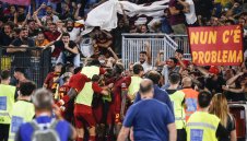 На върха! Рома загря за ЦСКА с късна победа над Сасуоло