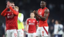 Босът на сензацията във Висшата лига оттегли контрола си върху клуба