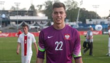 Арсенал впери поглед в 19-годишен вратар от Полша