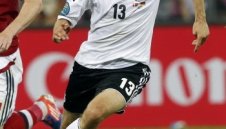 Томас Мюлер: Разправяме си вицове за гърци