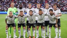 УЕФА наказва Германия заради женски екипи