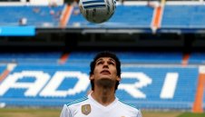 Реал Мадрид прати защитник в Англия