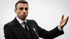 Бербатов със силни думи на конгреса