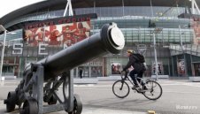 Акции на Арсенал продадени за рекордна сума
