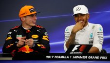 Макс ме мотивира за 2018-а, признава Хамилтън