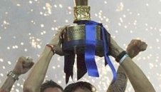 Огромна торта за празника на Интер
