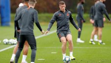 Напрежение в Челси заради... липса на дрехи