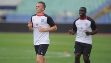 Том Клевърли се отърва с лека травма