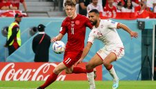 Свирепа битка, два отменени гола, греда и Дания - Тунис 0:0