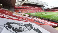 Ливърпул вдига титлата на "Коп" след мача с Челси