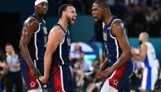 Невероятен Стеф и злато за Щатите! Американците надвиха Франция в здрав финал