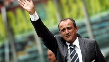 Делио Роси е пътник в Левски: Смени Ламборгини с Фиат