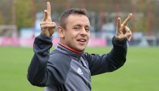 ОФИЦИАЛНО: Байерн удължи договора на десен бек