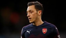 Ди Си Юнайтед може да спаси Арсенал от Йозил