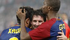 Ето'о: Меси игра с мен, а не аз с него