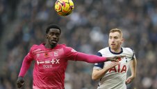 Ипсуич шокира Тотнъм за първата си победа във Висшата лига