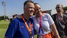 На Мондиал 2022: Ван Гаал си проси секс + ВИДЕО