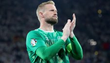 Каспер Шмайхел се завърна на Острова