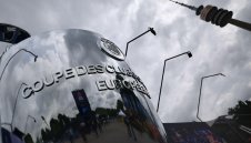 Къде се прави купата на Шампионската лига и другите евротурнири