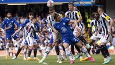 Челси резна "чуковете"