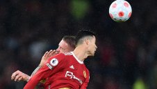 Взимат нови мерки срещу играта с глава във футбола