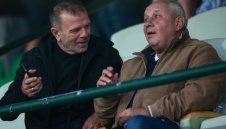 Стойчо Младенов отново подхвана "сините": В Левски има бели петна