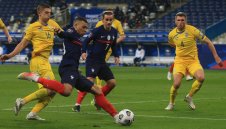 Няма дузпаджии сред "петлите"