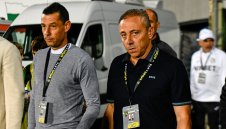 Илиан Илиев с любопитен въпрос след трилъра с Локо Пд